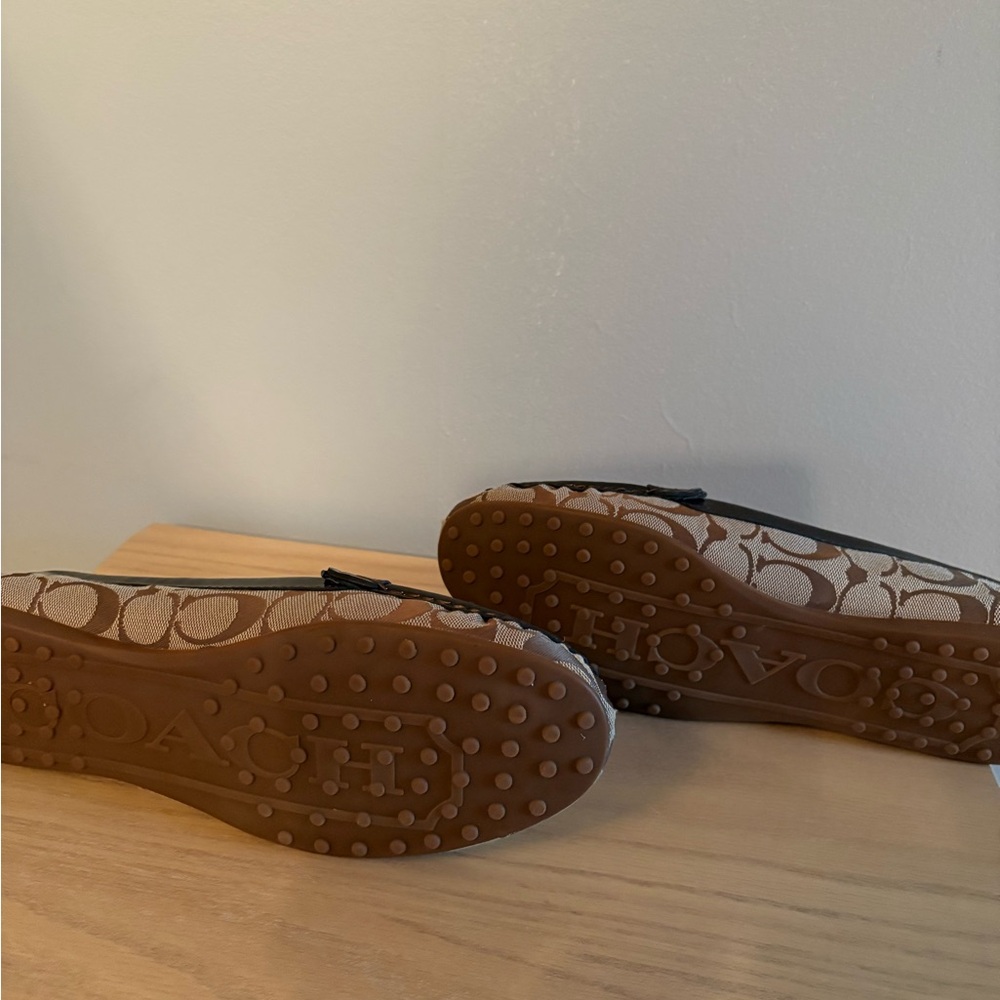 COACH women’s Fortunata shoes brand new in original box, Beige and Brown - Picture 3 of 5